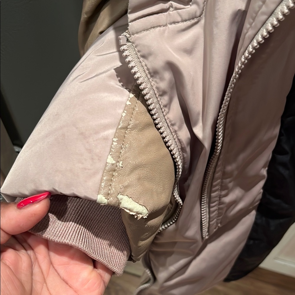 Women's Two-Tone Jacket - Picture 11 of 17